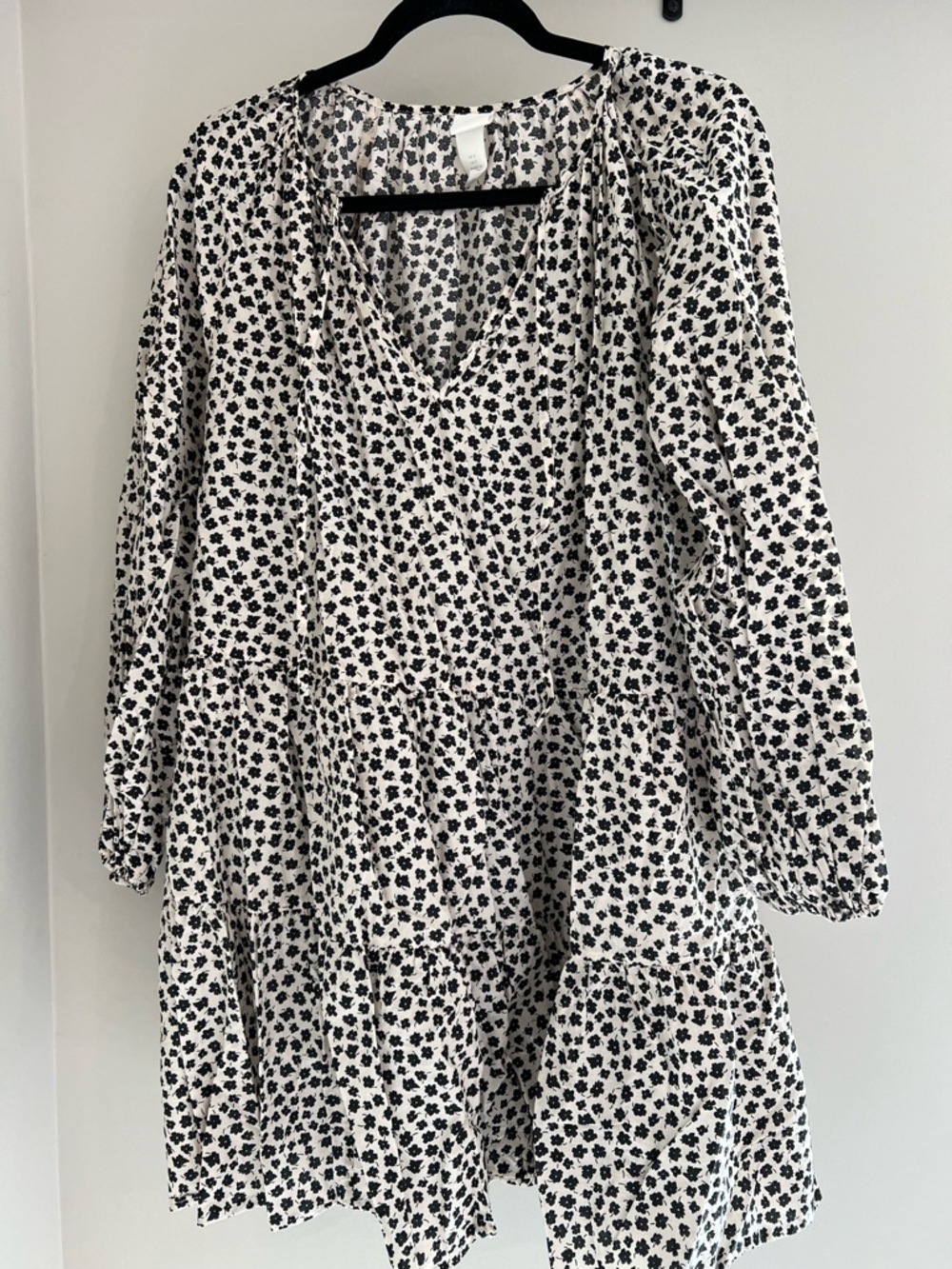 H&M White V-Neck Tiered Mini Dress with Black Floral Print